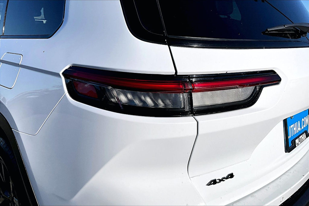 Thumbnail: 2024 Jeep Grand Cherokee L - 34