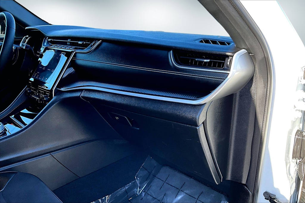 Thumbnail: 2024 Jeep Grand Cherokee L - 23