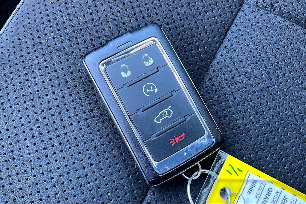 Thumbnail: 2024 Jeep Grand Cherokee L - 19