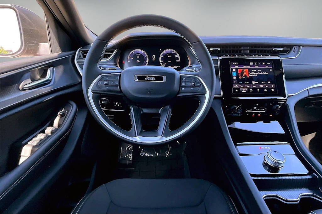 Thumbnail: 2026 Jeep Grand Cherokee L - 14