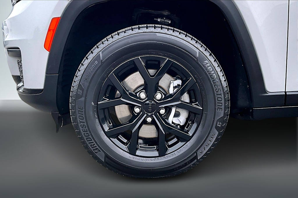 Thumbnail: 2024 Jeep Grand Cherokee L - 8