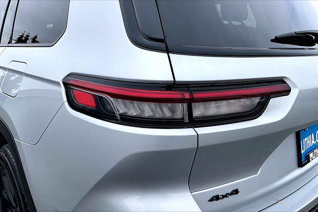 Thumbnail: 2024 Jeep Grand Cherokee L - 33