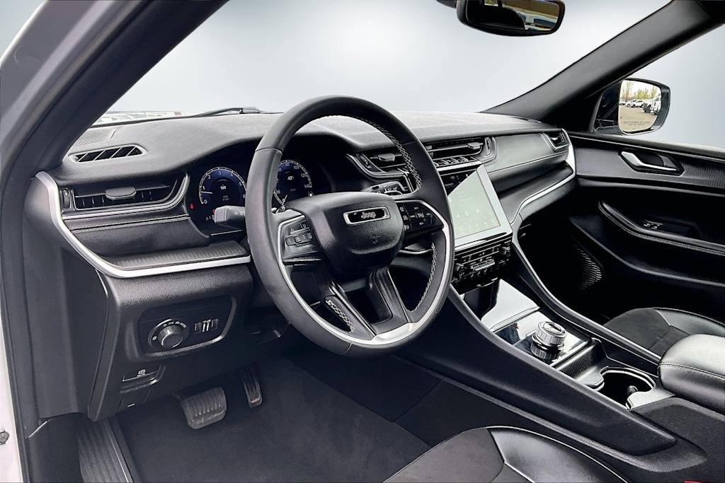 Thumbnail: 2024 Jeep Grand Cherokee L - 2