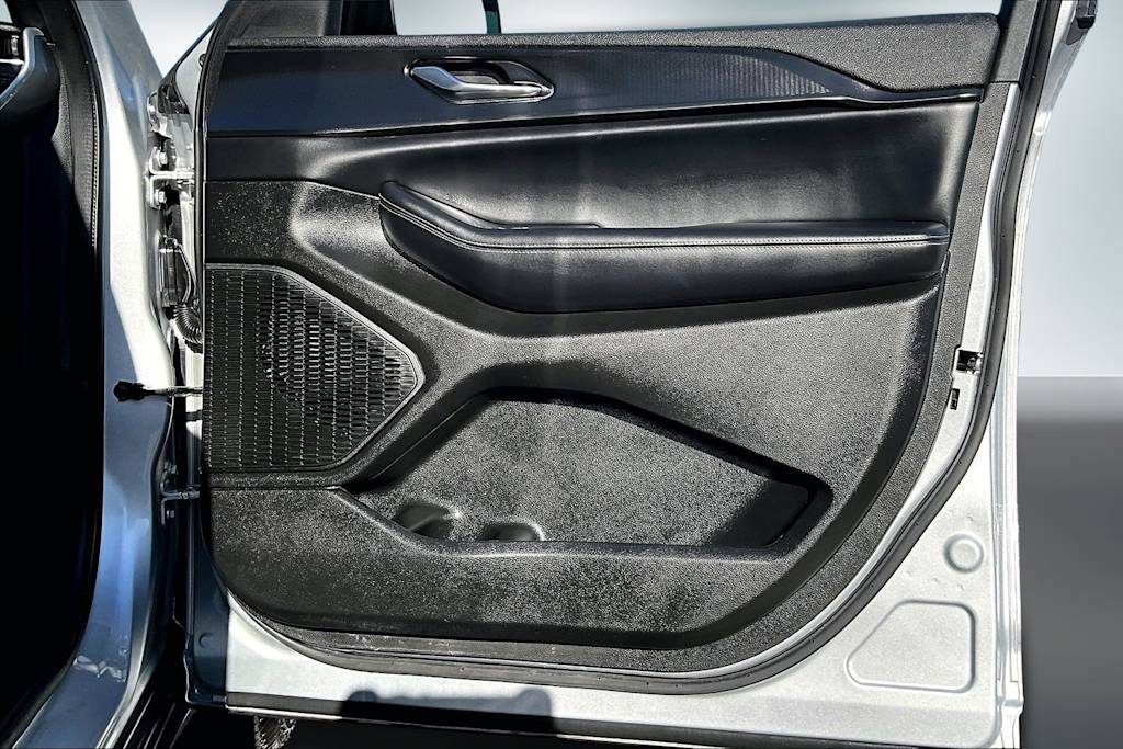 Thumbnail: 2024 Jeep Grand Cherokee L - 28