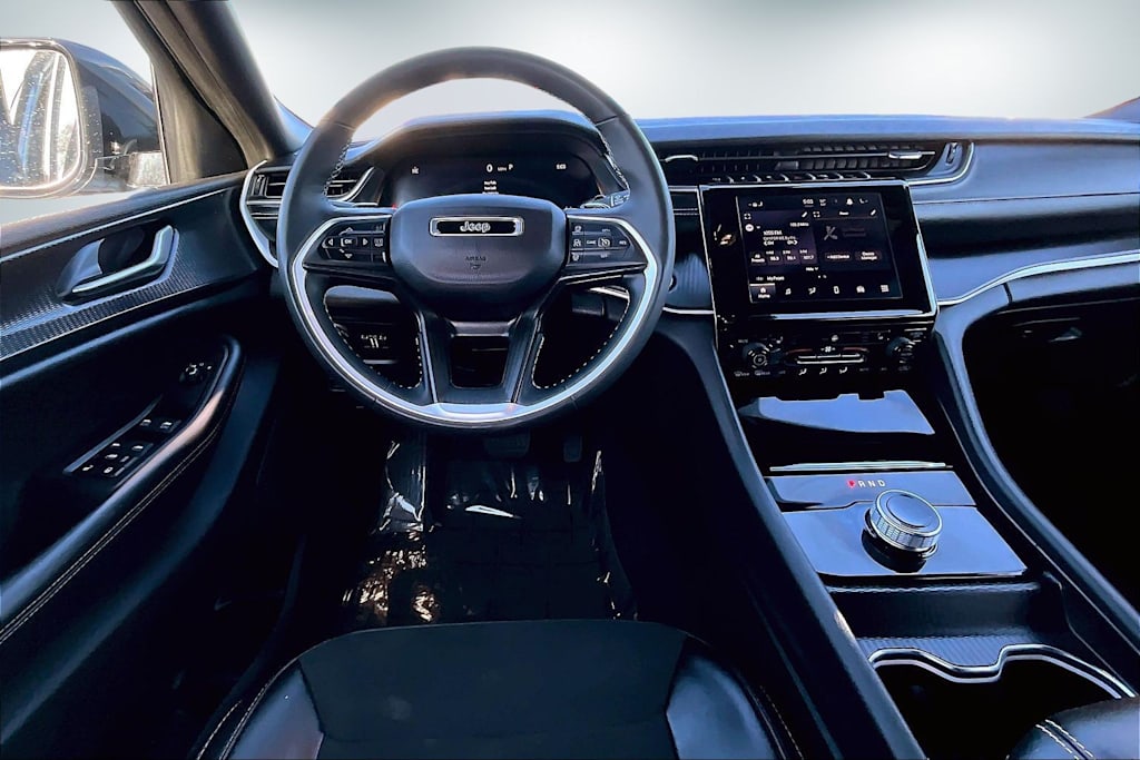 Thumbnail: 2024 Jeep Grand Cherokee L - 14