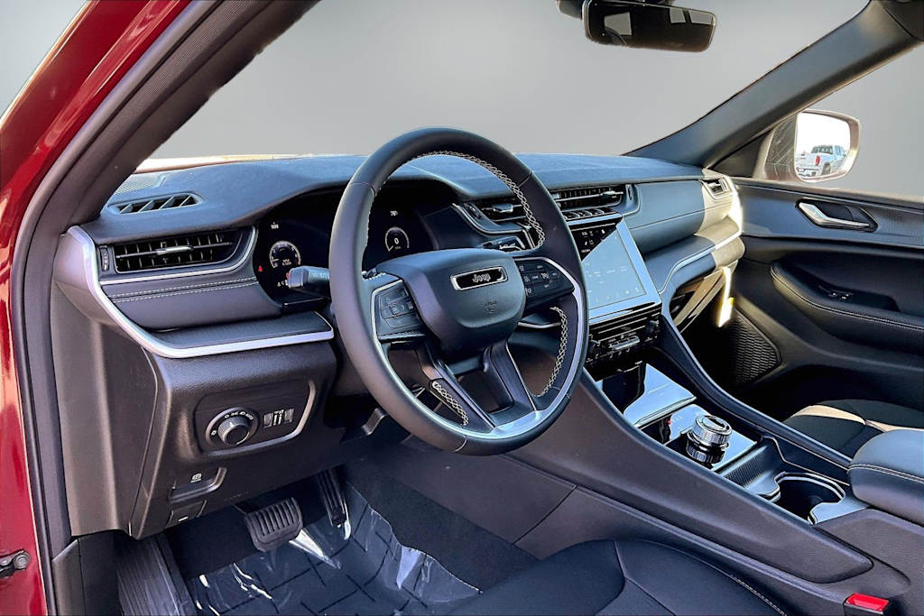 Thumbnail: 2026 Jeep Grand Cherokee L - 2