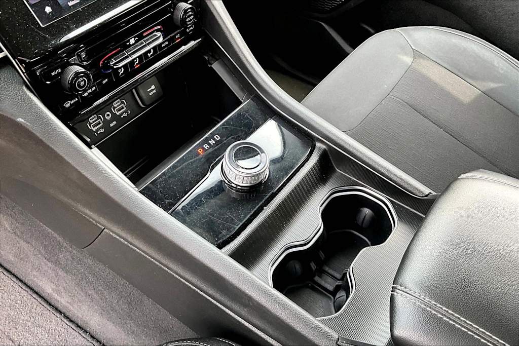 Thumbnail: 2023 Jeep Grand Cherokee L - 16
