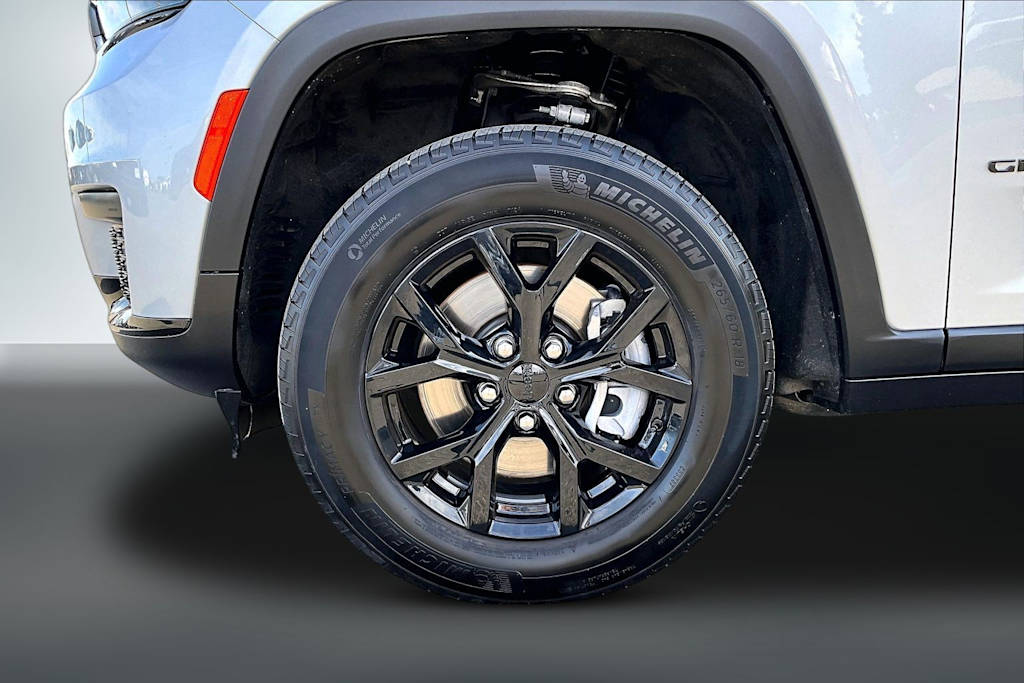 Thumbnail: 2024 Jeep Grand Cherokee L - 8