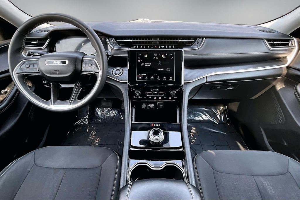 Thumbnail: 2023 Jeep Grand Cherokee L - 10