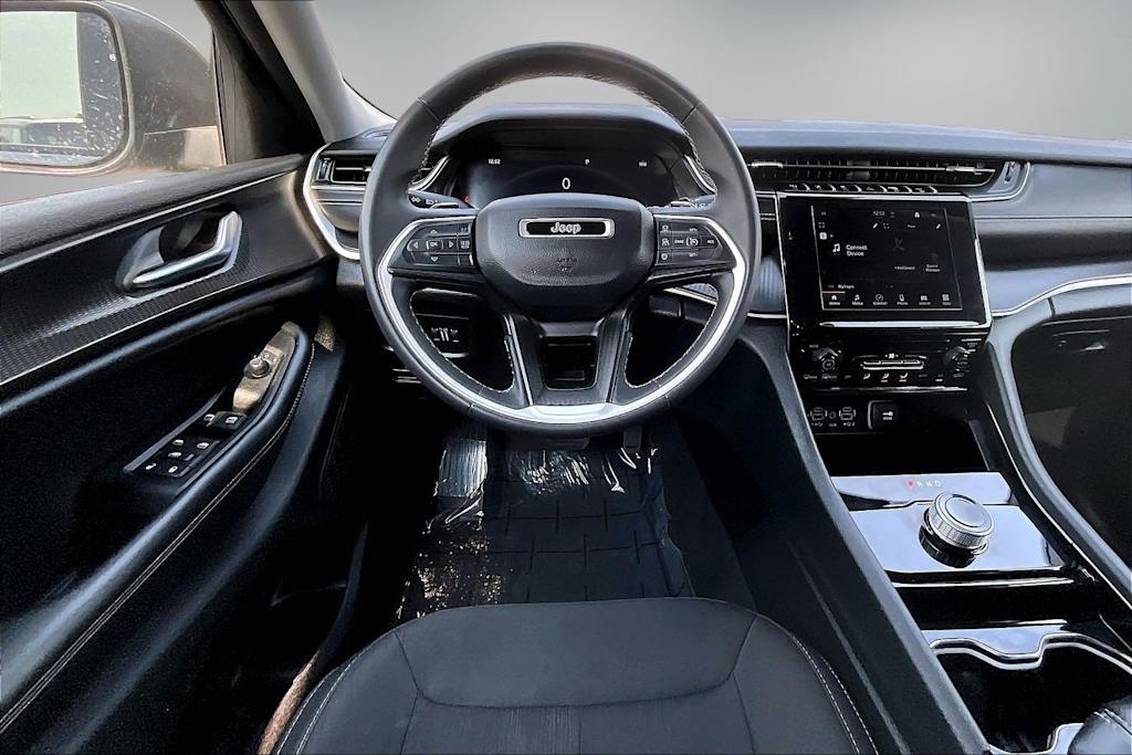 Thumbnail: 2023 Jeep Grand Cherokee L - 14