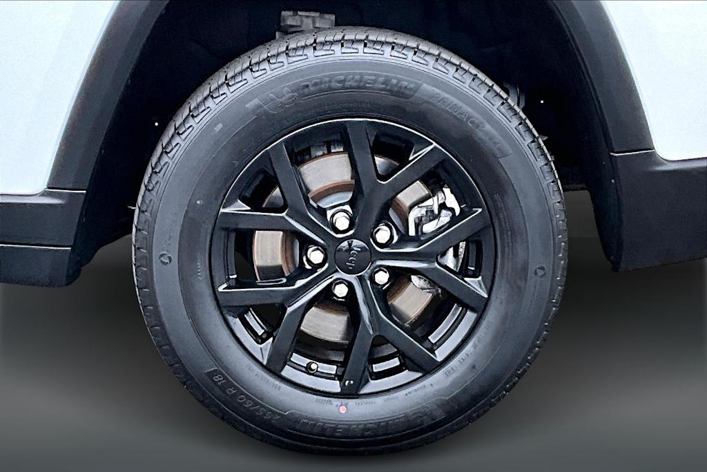 Thumbnail: 2024 Jeep Grand Cherokee L - 36