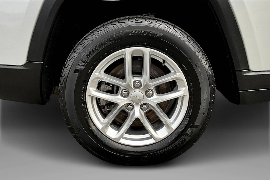 Thumbnail: 2023 Jeep Grand Cherokee L - 37