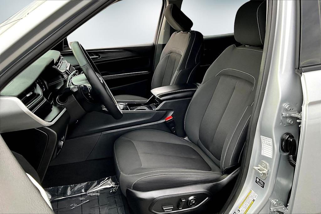 Thumbnail: 2023 Jeep Grand Cherokee L - 11