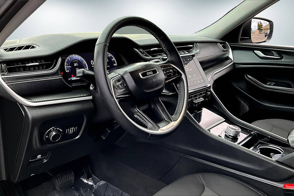 Thumbnail: 2023 Jeep Grand Cherokee L - 2