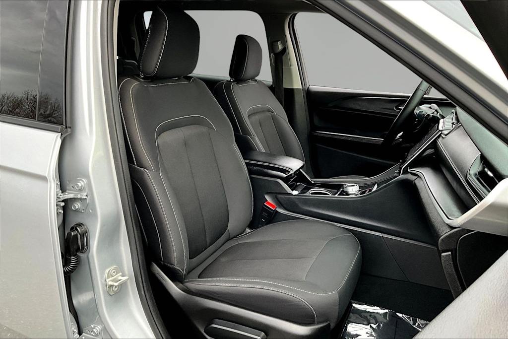 Thumbnail: 2023 Jeep Grand Cherokee L - 12