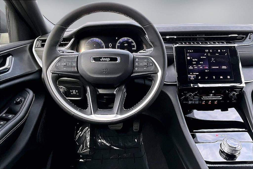 Thumbnail: 2026 Jeep Grand Cherokee L - 14