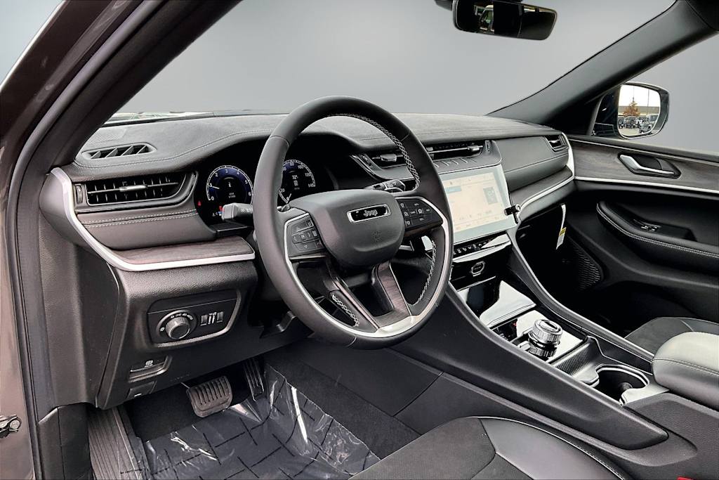 Thumbnail: 2026 Jeep Grand Cherokee L - 2