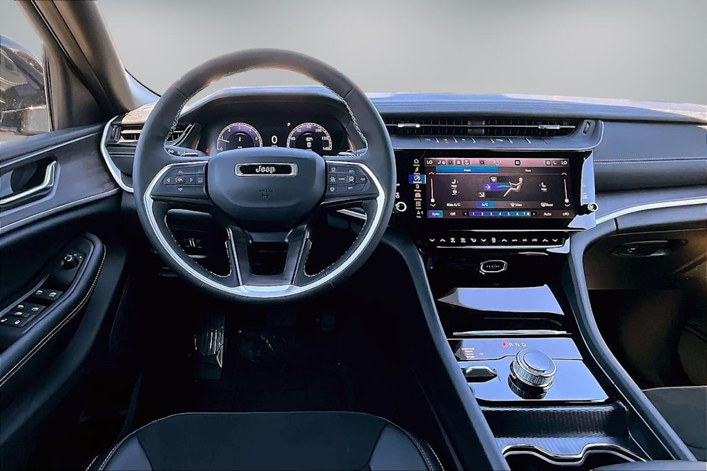Thumbnail: 2026 Jeep Grand Cherokee L - 12