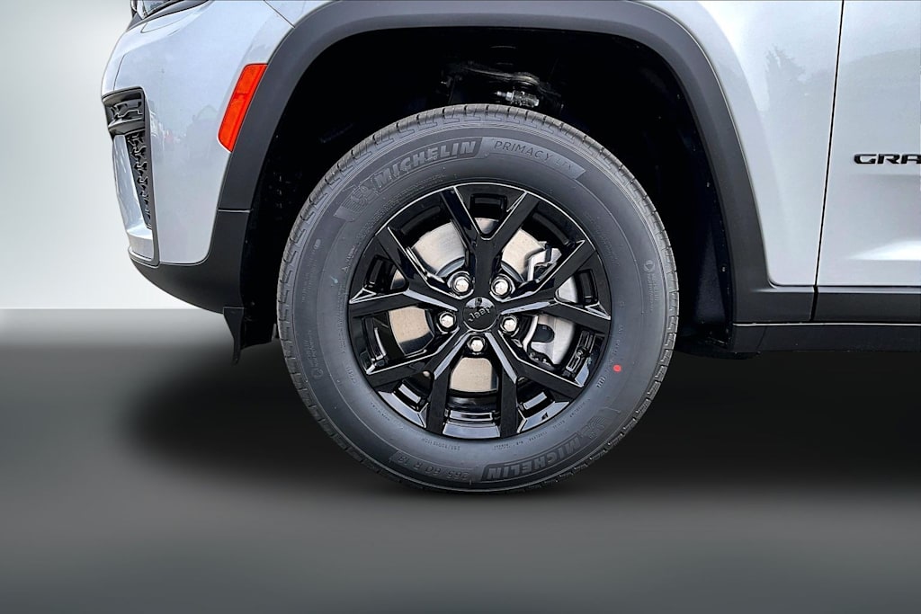 Thumbnail: 2026 Jeep Grand Cherokee L - 8