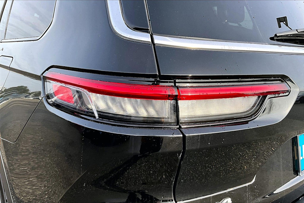 Thumbnail: 2024 Jeep Grand Cherokee L - 32