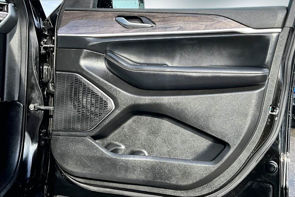 Thumbnail: 2024 Jeep Grand Cherokee L - 26