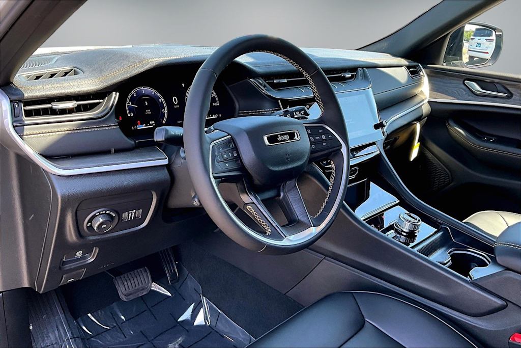Thumbnail: 2026 Jeep Grand Cherokee L - 2