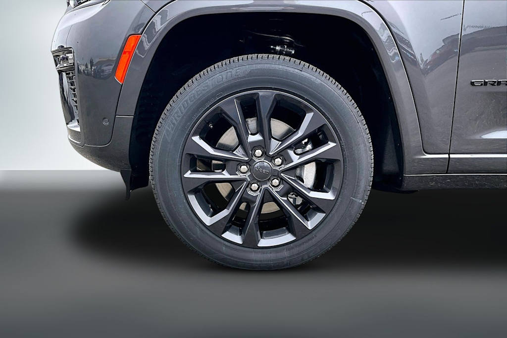 Thumbnail: 2026 Jeep Grand Cherokee L - 8