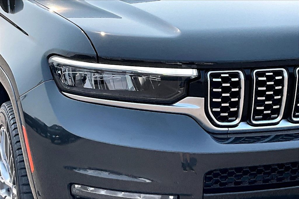 Thumbnail: 2023 Jeep Grand Cherokee L - 32
