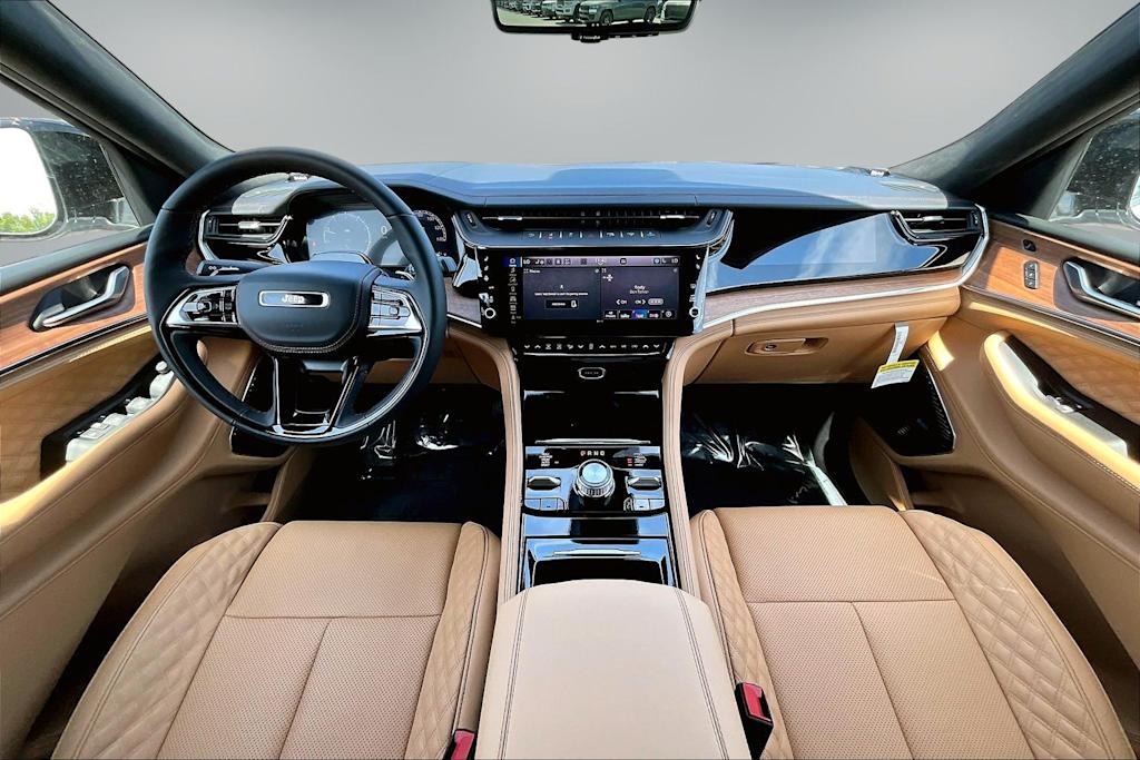 Thumbnail: 2026 Jeep Grand Cherokee L - 10