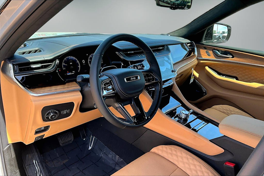 Thumbnail: 2026 Jeep Grand Cherokee L - 2