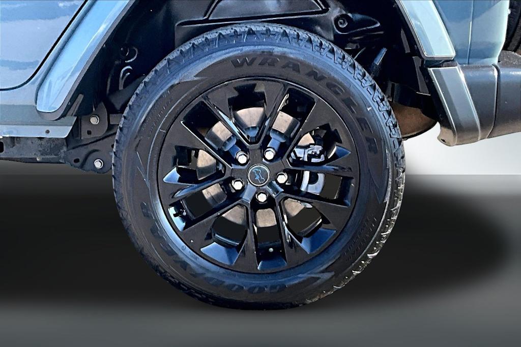 Thumbnail: 2024 Jeep Wrangler - 31
