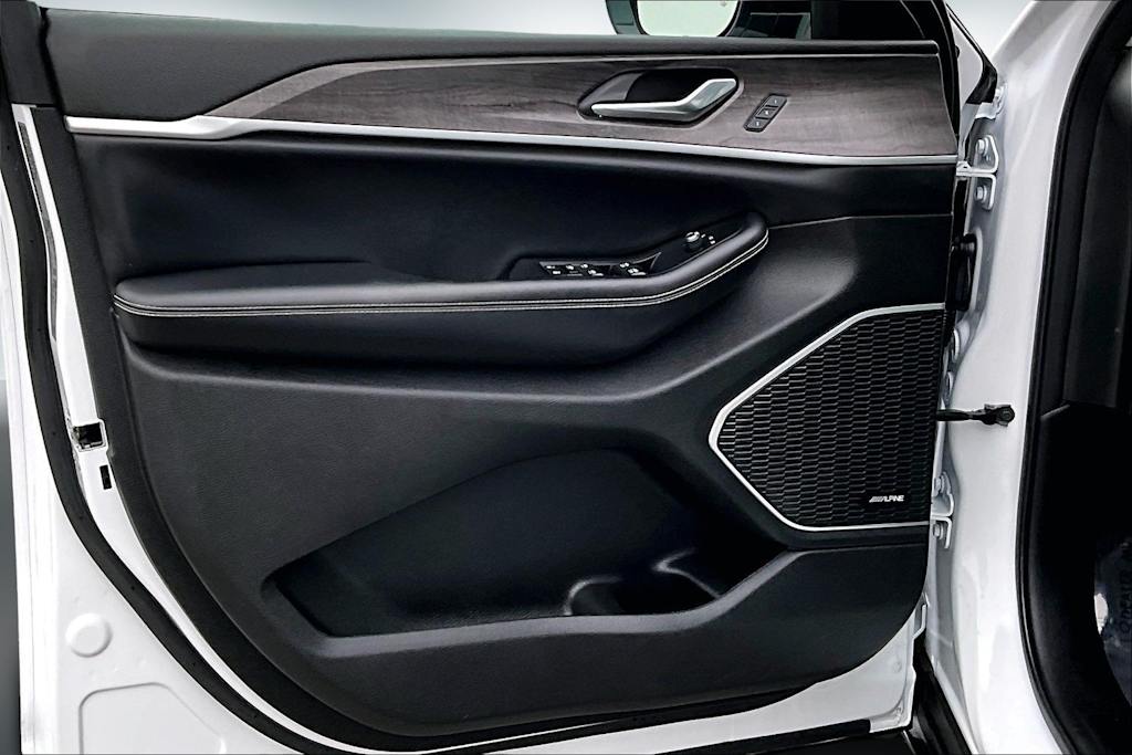 Thumbnail: 2024 Jeep Grand Cherokee - 27