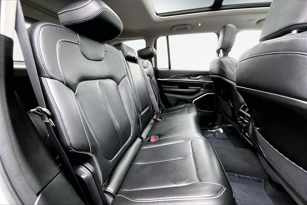 Thumbnail: 2024 Jeep Grand Cherokee - 30