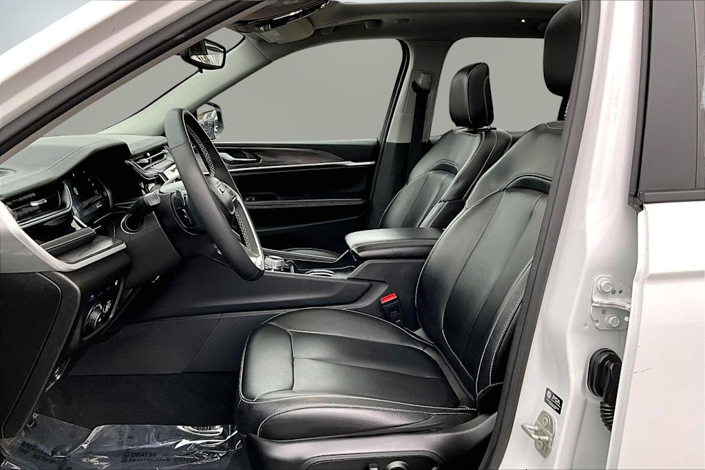 Thumbnail: 2024 Jeep Grand Cherokee - 11