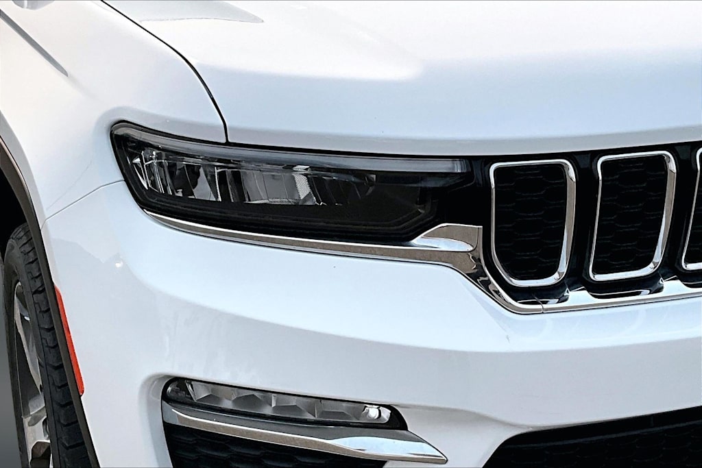 Thumbnail: 2022 Jeep Grand Cherokee - 31