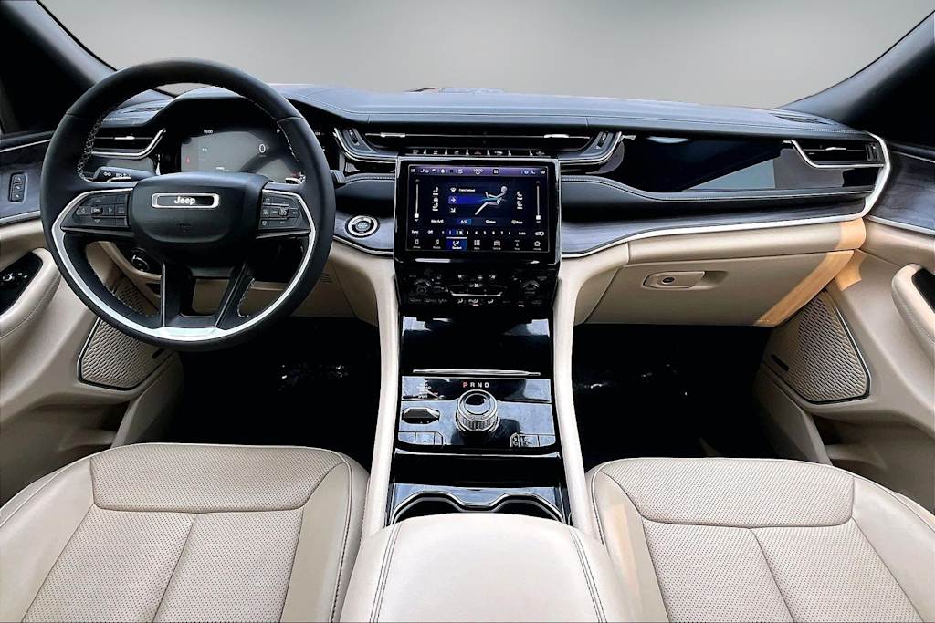 Thumbnail: 2022 Jeep Grand Cherokee - 10