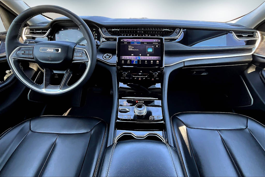 Thumbnail: 2023 Jeep Grand Cherokee - 10