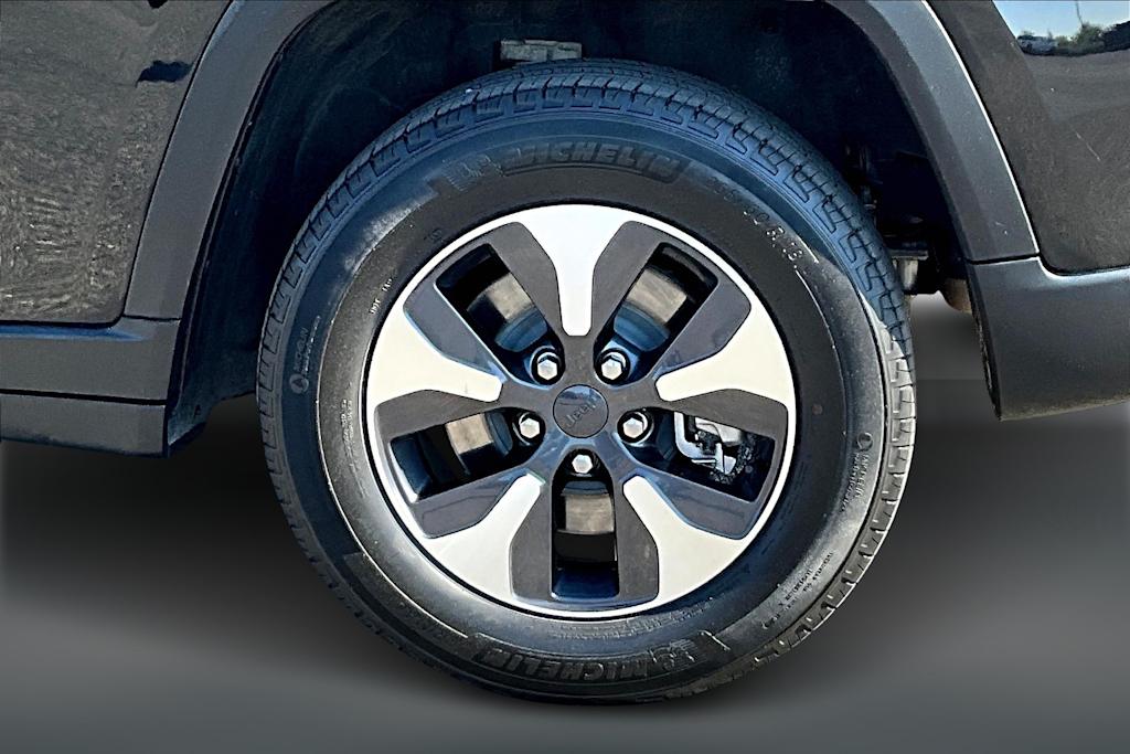 Thumbnail: 2023 Jeep Grand Cherokee - 37