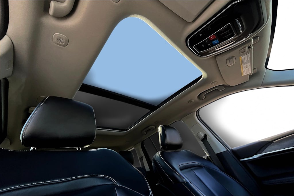 Thumbnail: 2023 Jeep Grand Cherokee - 31