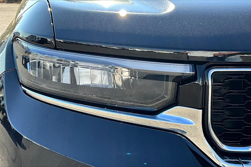 Thumbnail: 2023 Jeep Grand Cherokee - 32