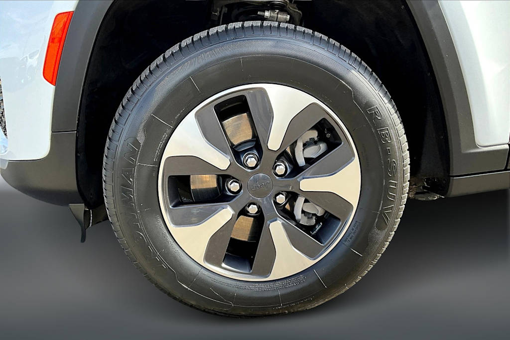 Thumbnail: 2024 Jeep Grand Cherokee - 8