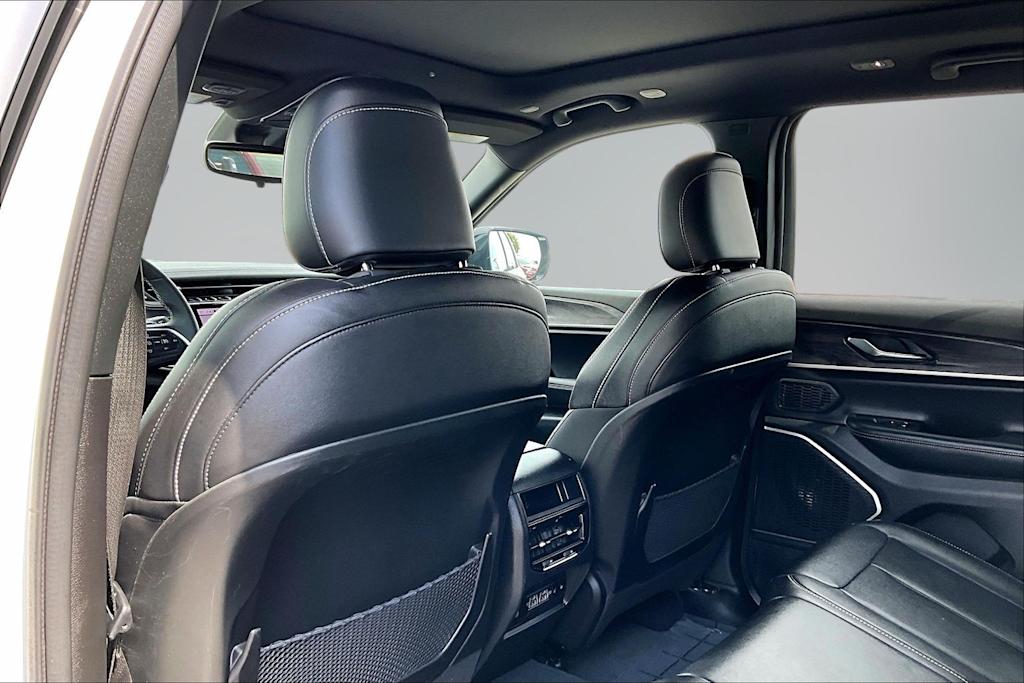 Thumbnail: 2024 Jeep Grand Cherokee - 13
