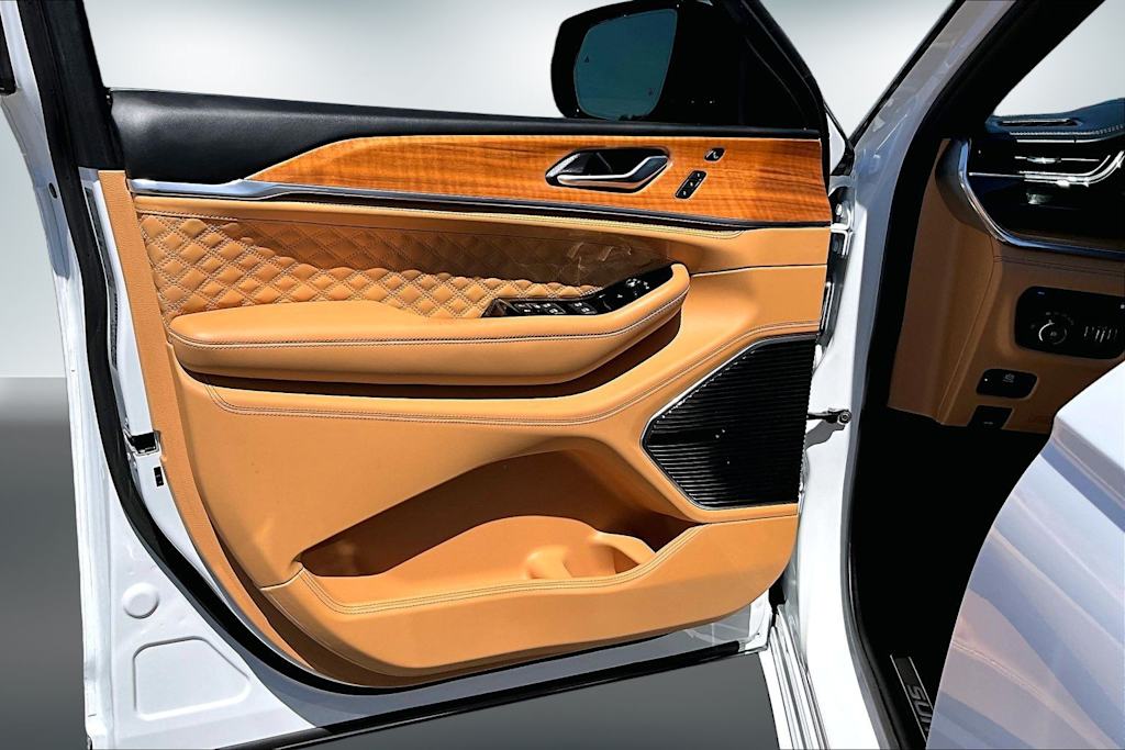 Thumbnail: 2024 Jeep Grand Cherokee - 28