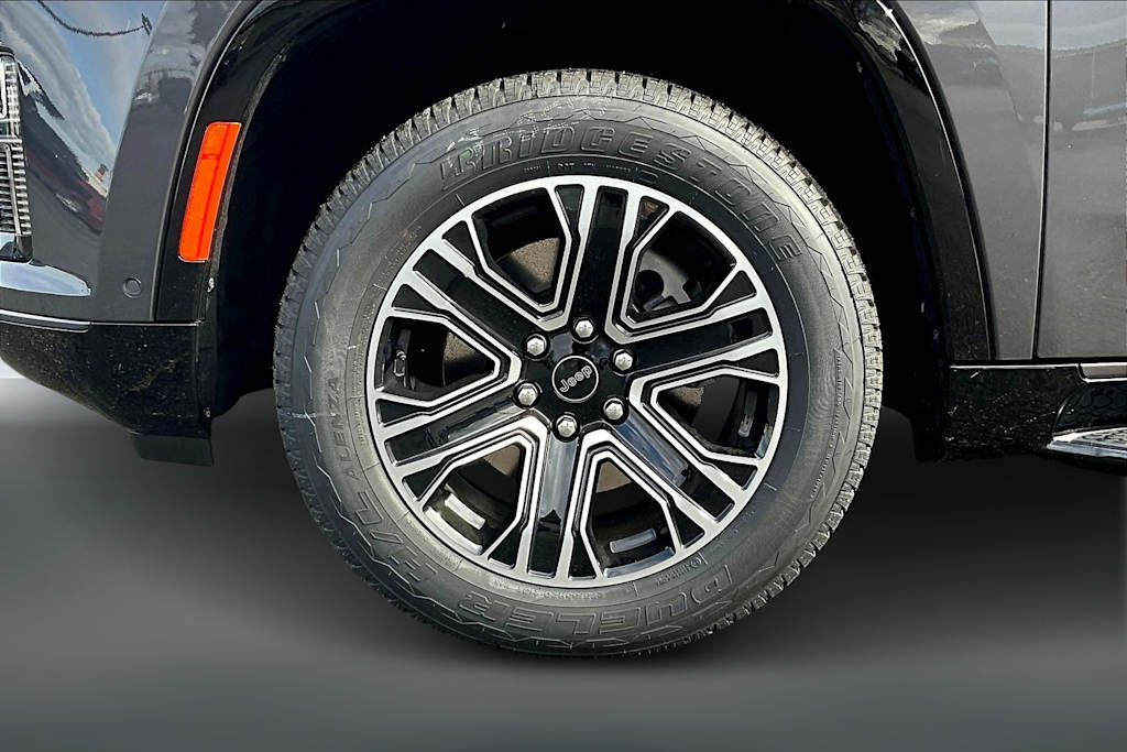 Thumbnail: 2026 Jeep Grand Wagoneer L - 7