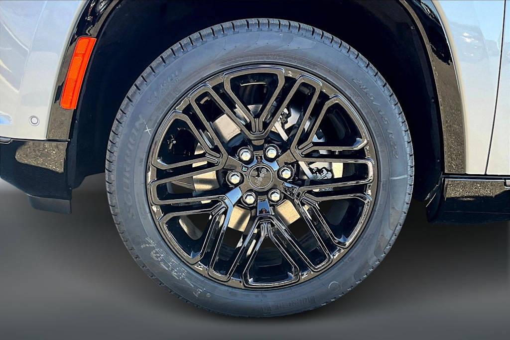 Thumbnail: 2026 Jeep Grand Wagoneer L - 8