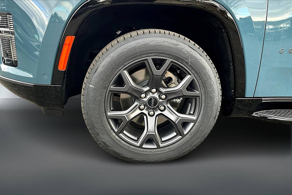 Thumbnail: 2026 Jeep Grand Wagoneer L - 8
