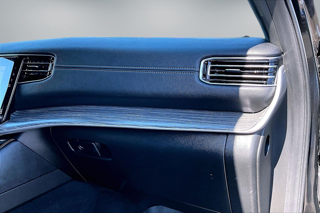 Thumbnail: 2024 Jeep Wagoneer - 23