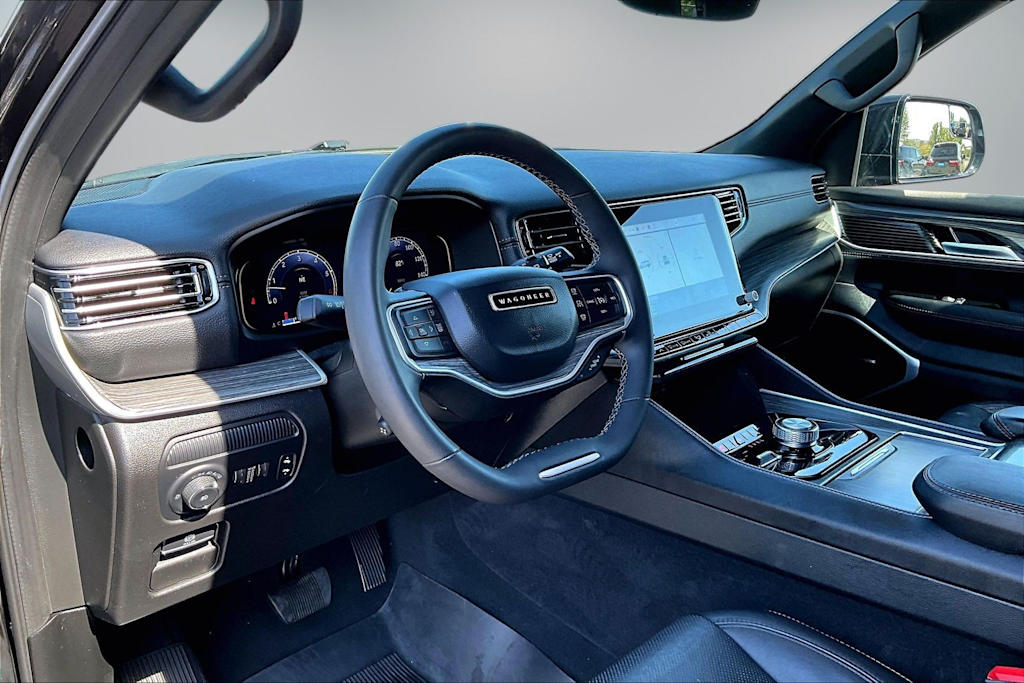 Thumbnail: 2024 Jeep Wagoneer - 2