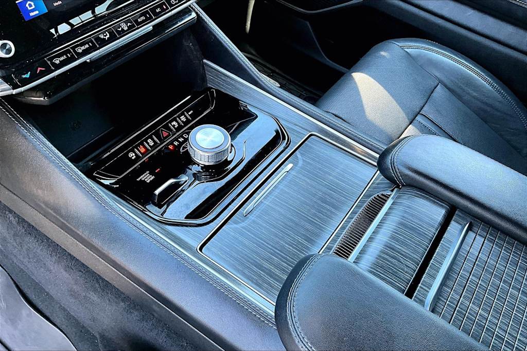 Thumbnail: 2024 Jeep Wagoneer - 15