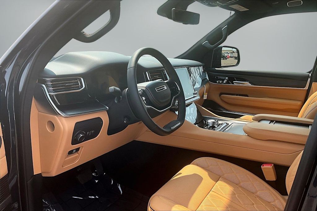 Thumbnail: 2026 Jeep Grand Wagoneer L - 2